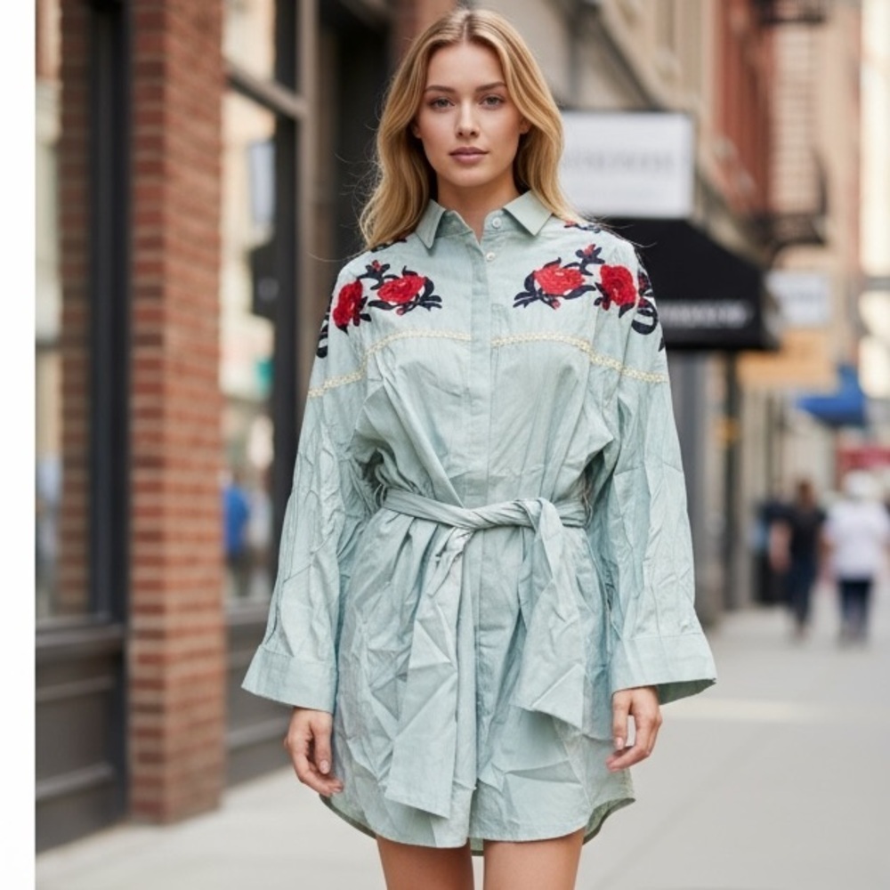 AMT Tunic Bella Blue Floral Printed Flare
Long Sleeve Top Dress
New